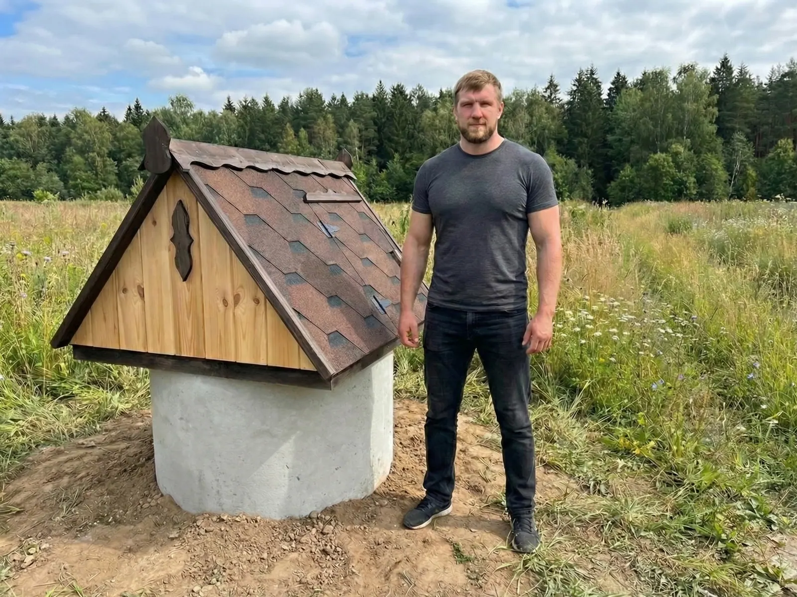 Почему вода из колодца пахнет